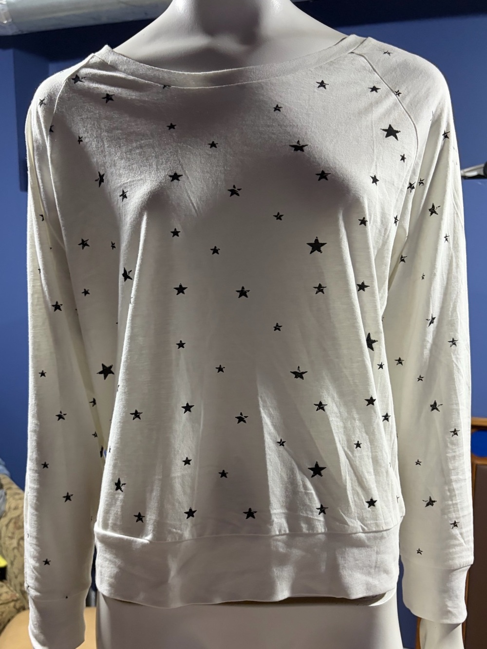 CHRLDR White W Black Scattered Star Print Long Raglan sleeve Cropped Tee Size SP
